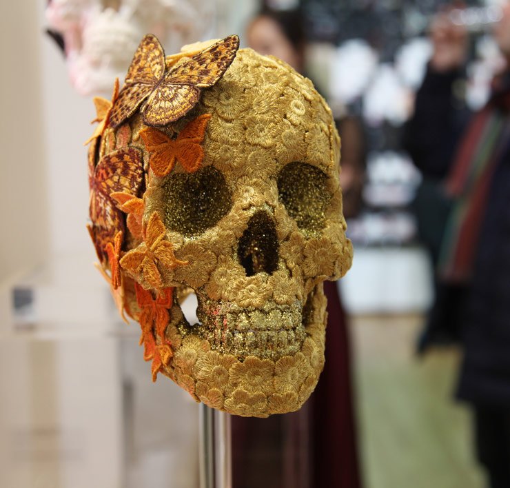 BKStreetArt's tweet photo. Skulls Reign On the Street and In Art Shows, Threatening and Humble Reminders https://t.co/GfSCj6YkI0 #stephenwilson https://t.co/hFJg8tIpuN