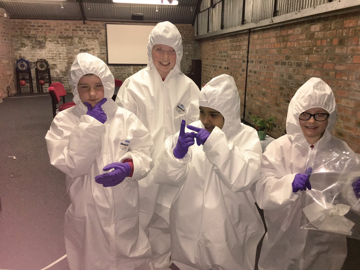 Bonnyrigg1's tweet photo. P6B investigating the crime scene for the Mayberry Mystery #whodunnit @mispace16 https://t.co/Qfxd7vGBzK
