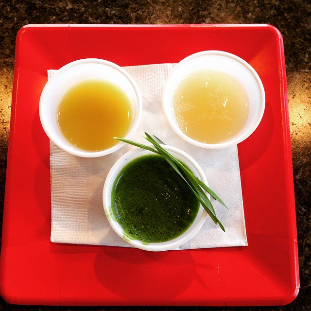 JuiceBarKnox's tweet photo. #Wheatgrass #Lemon and #Ginger shots for the win!

#JuiceBarKnox #Shots #Healthy  #Vegan #GlutenFree https://t.co/wr3LHUYQTY
