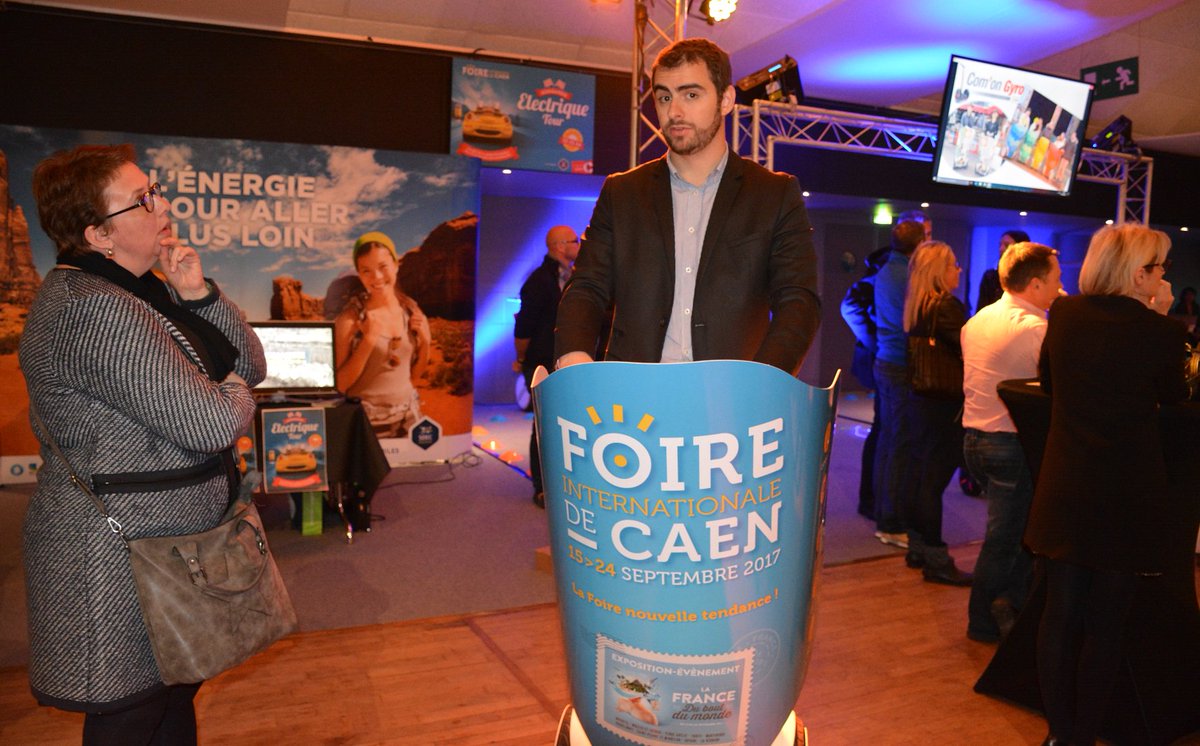 NdyEnergiesTour's tweet photo. #Mobilitédurable Soirée de présentation de la #foiredecaen 2017 et du Normandie Electrique Tour #NET17 @SdecEnergie @CaenEvent https://t.co/Yn6s7Cjpp4