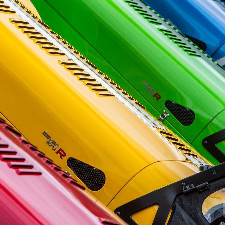 PausedMotion's tweet photo. A few shots from a wicked trip down to Caterham on Easter weekend for the open day. #caterham #caterham7 #super7 #… https://t.co/Kxb1Su681n https://t.co/EeO0FNnqp8