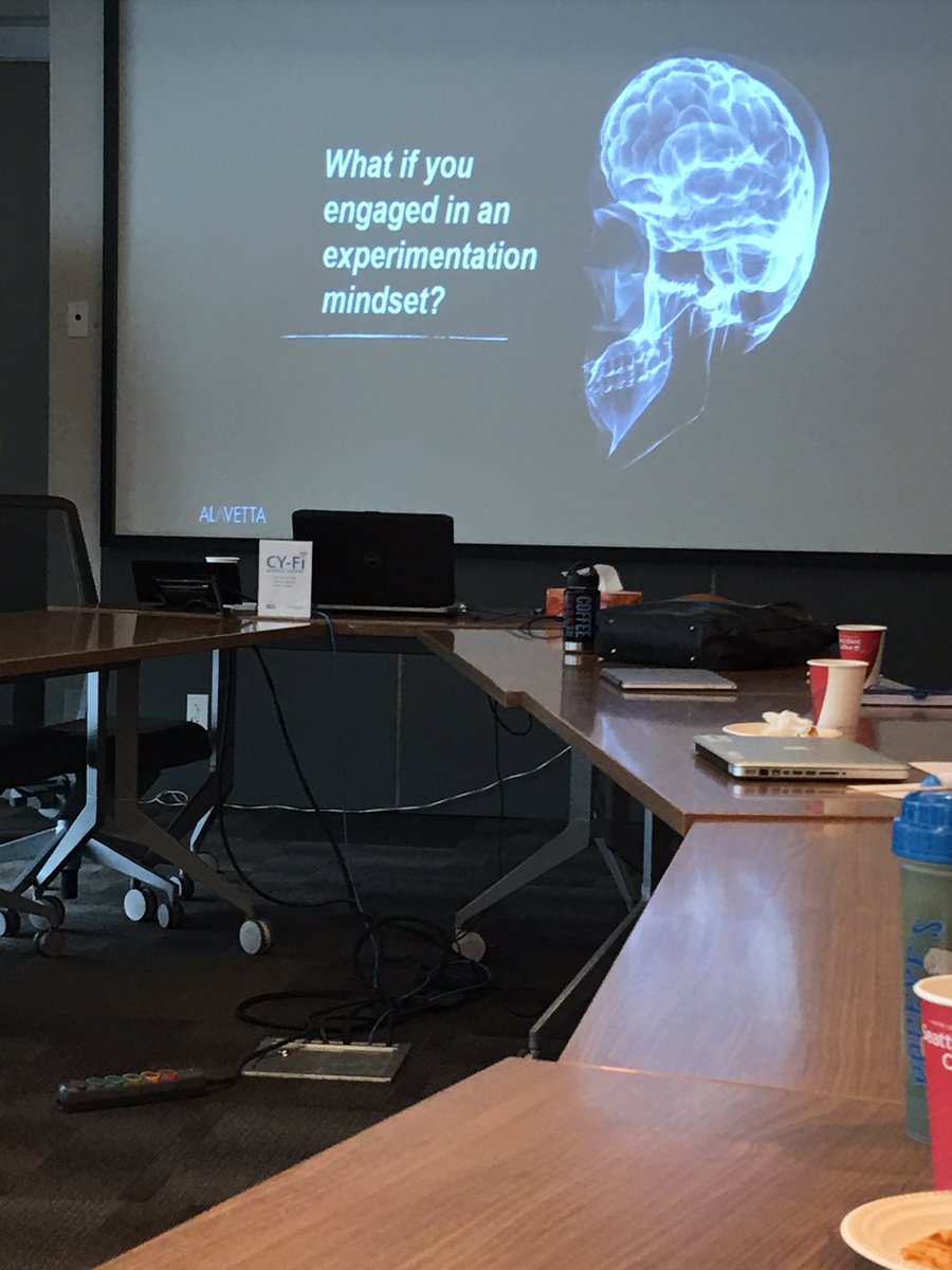 yomo65's tweet image. Here's the key with Evan Hu -engage in an experimentation mindset #cbeshift #stemlearninglab #yycbe