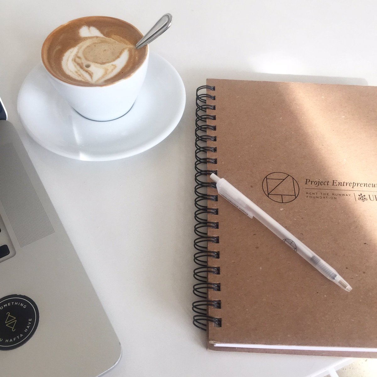 aelatifi's tweet photo. Unintentional, yet fully @pjtentrepreneur branded #worksesh. #whatwillyoubuild #womenintech #startup @UBS @renttherunway #FemaleFounders https://t.co/jNIbf4PWci