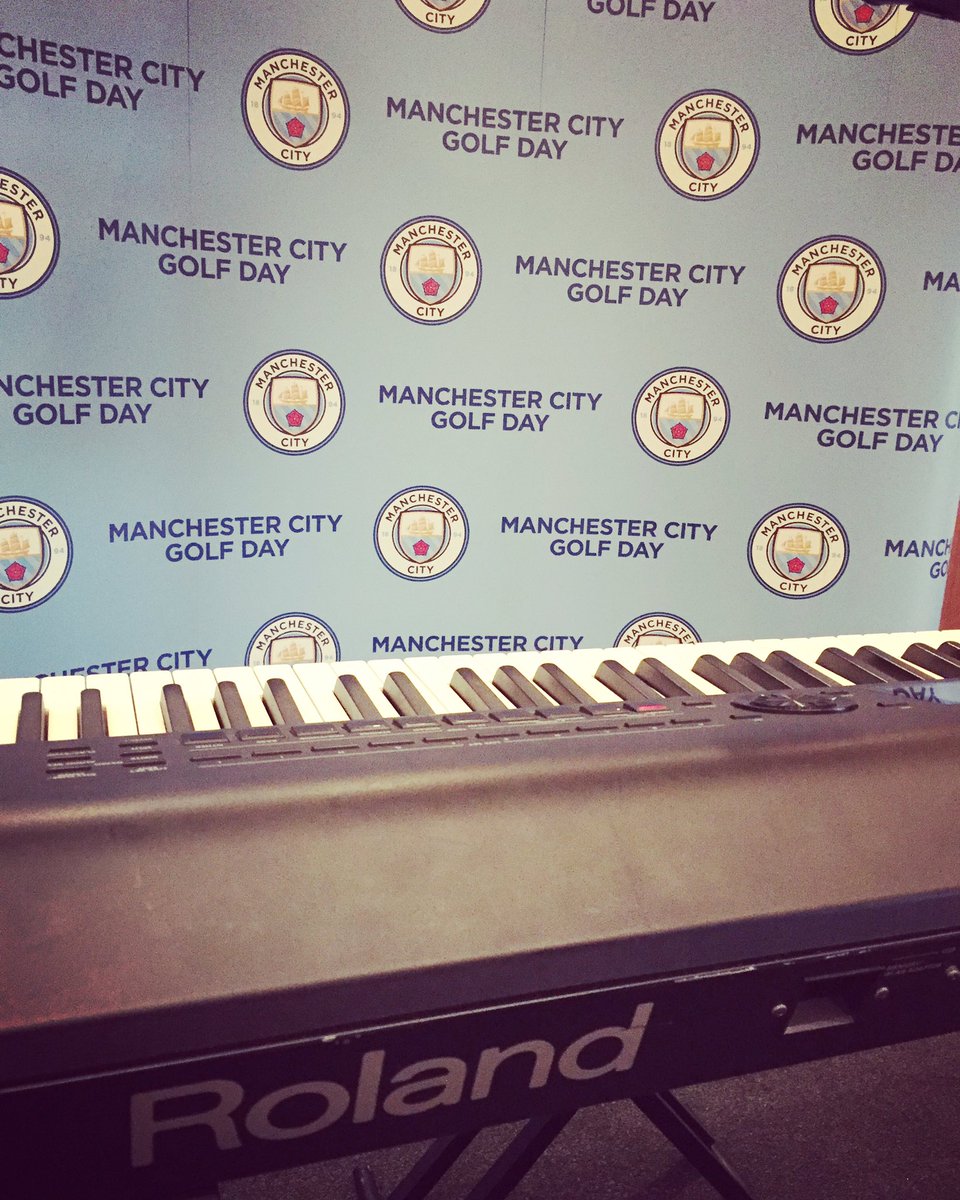Tonight, I'm tinkling the ivories for the <a href="/ManCity/">Manchester City</a> golf day! ⚽️⛳️🎹 I'll resist the urge to play You'll Never Walk Alone 😂 #teamROLANDuk