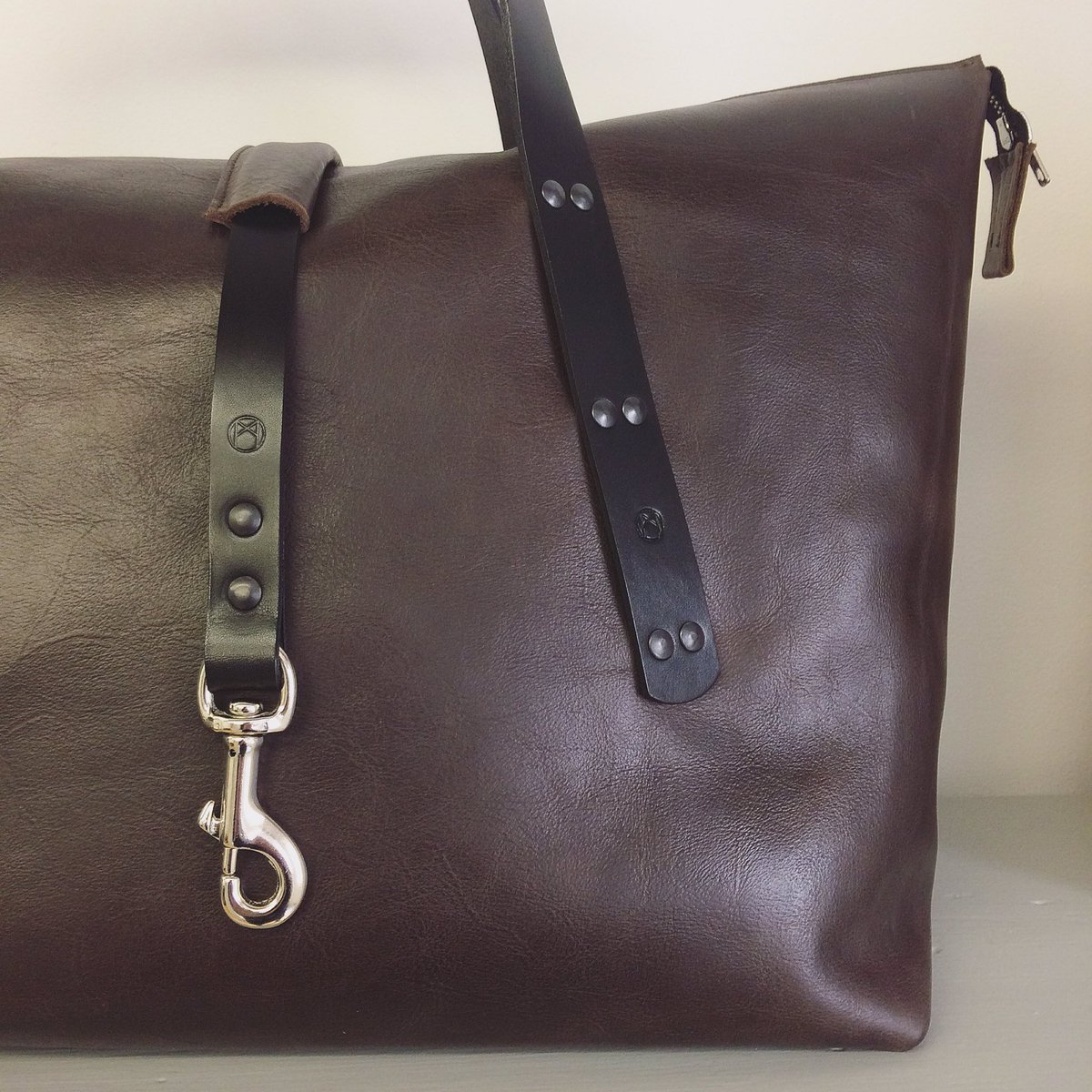 meryn_uk's tweet photo. Just finished this weekend bag ready to take to the Makers Market at @CoggesWitney on Monday. Come along between 10-4 if you're in the area. https://t.co/wM1PCmUzxG