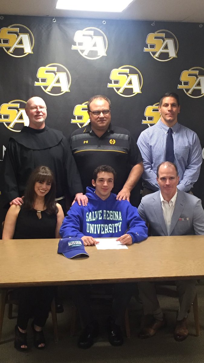 FrankValluzzi's tweet photo. @JoanaValluzzi Justin Valluzzi Salve Regina University Lacrosse  Class of 2021 https://t.co/yvSsjx1Cn3