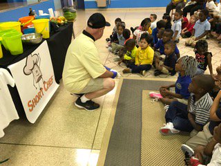 BeckfordPLC's tweet photo. Healthy eating happens @BeckfordPLC!  Head Start and VPK kids team up with "Short Chef" to prepare a healthy salad! @mdcps_oecp https://t.co/avfnvTc5EP