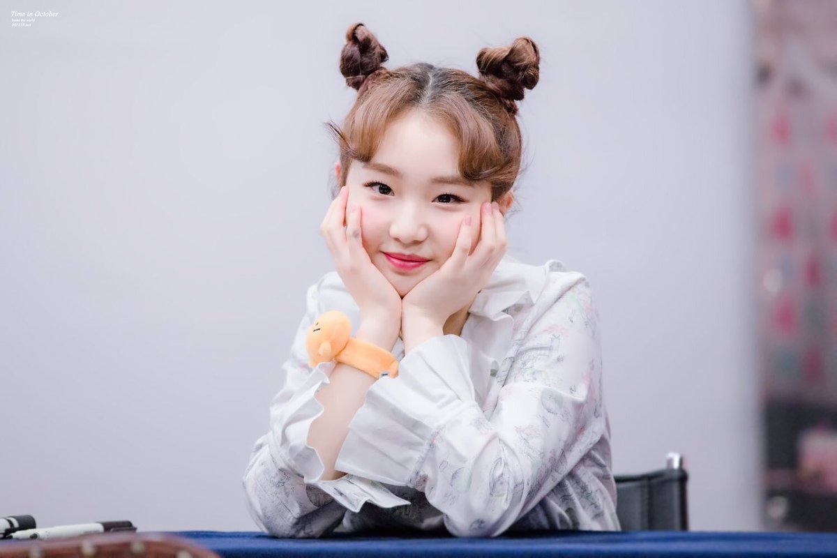 LOONA_TH's tweet photo. 🌙✨น้องน้อยของด้อมอยู่กับพวกเรามา 100 วันแล้วนะคะ อิมยอจินผู้เป็นที่รักของพี่ๆ เติบโตอย่างสวยงามนะ! ✨🌙 

#100dayswithYeojin https://t.co/sXQqacgAu4