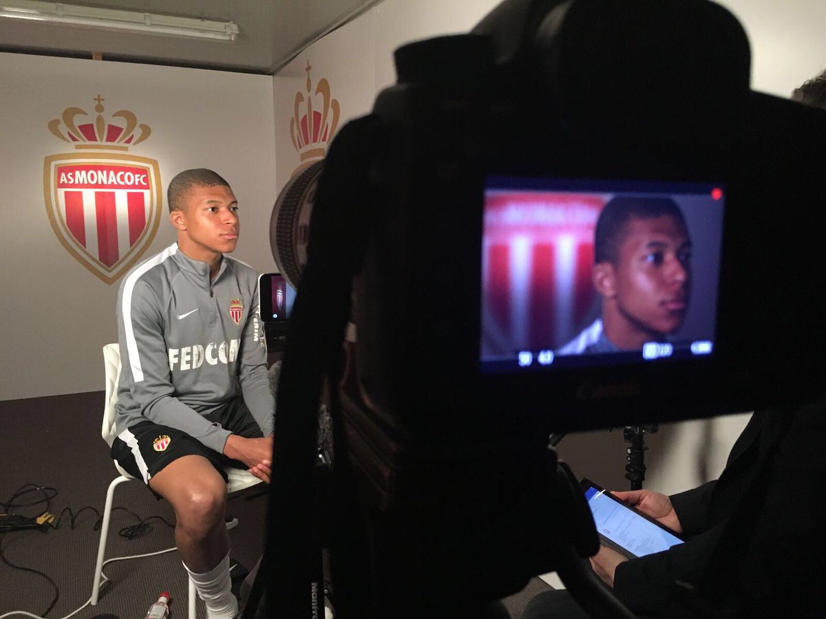 KMbappe's tweet photo. Interview 🎥🎥 @UEFAcom_fr https://t.co/FqZTompEn0
