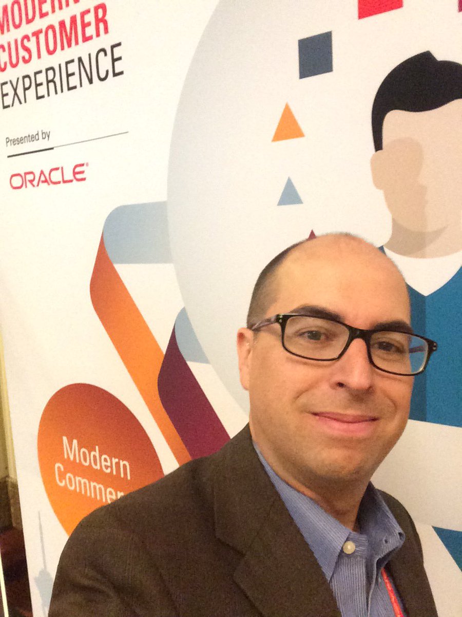 jwartgow's tweet photo. @OracleServCloud Kicking off Modern Customer Experience #moderncx #servicex17 https://t.co/DTcQ3f3rXF