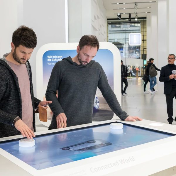 tangibledisplay's tweet image. #ObjectViz, la solution de reconnaissance d’objets sur tables tactiles BY @TangibleDisplay tangibledisplay.com/fr/objectviz-s… #Retail #multitouch