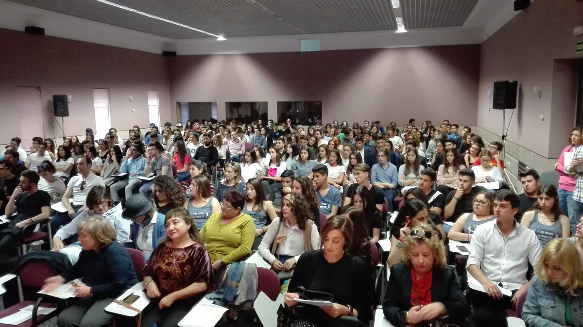 EuropeDirectCor's tweet photo. Empezó #JACE2017. Suerte a los 10 centros andaluces participantes. https://t.co/sriFtxGIop