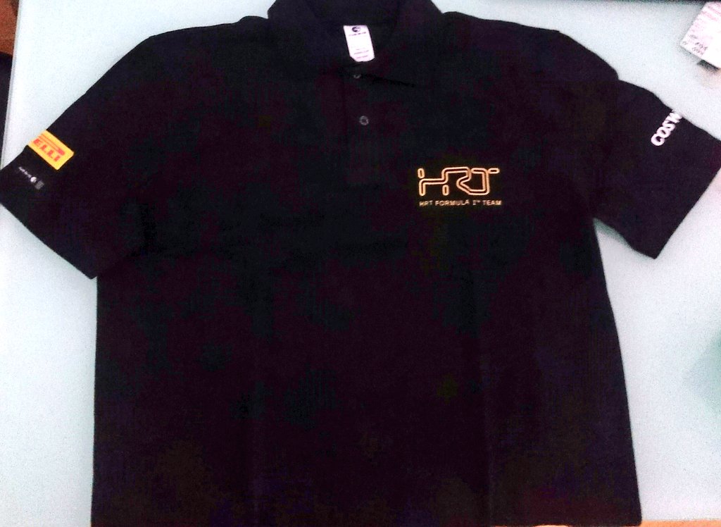 AlbertFabrega's tweet photo. Cerrando maleta para Sochi #RussianGP.  En armario encontré este polo a estrenar d #HRT. Retuit para quien lo quiera. Os gusta? #ganasdef1 https://t.co/7PSC26ks8m