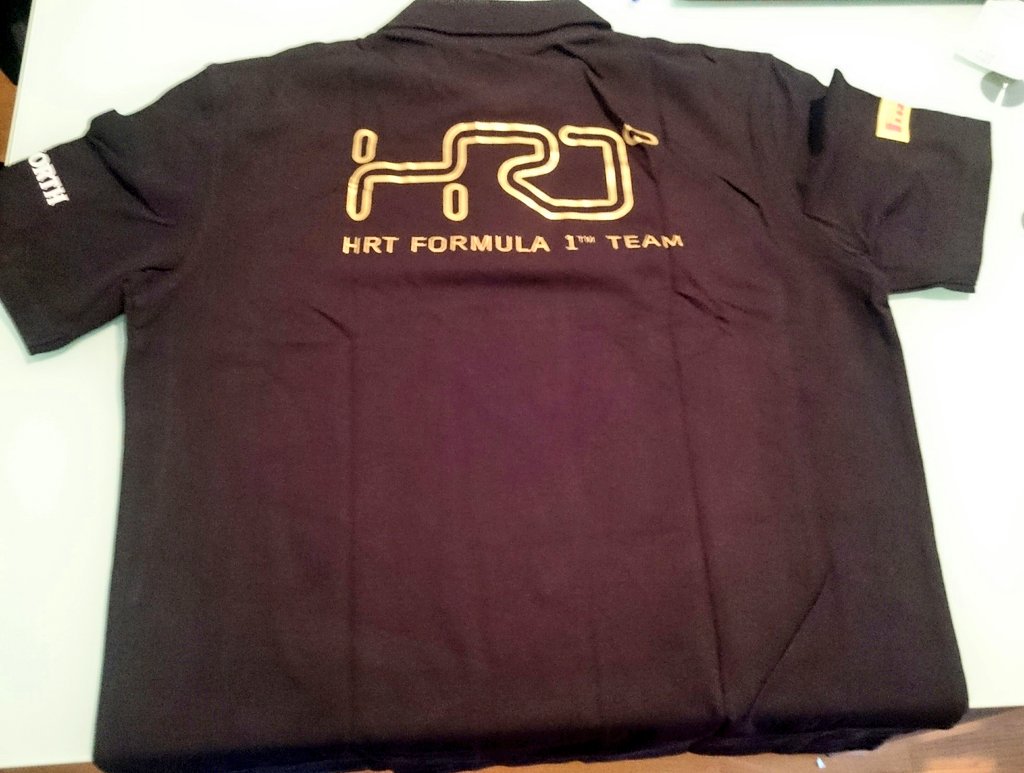AlbertFabrega's tweet photo. Cerrando maleta para Sochi #RussianGP.  En armario encontré este polo a estrenar d #HRT. Retuit para quien lo quiera. Os gusta? #ganasdef1 https://t.co/7PSC26ks8m