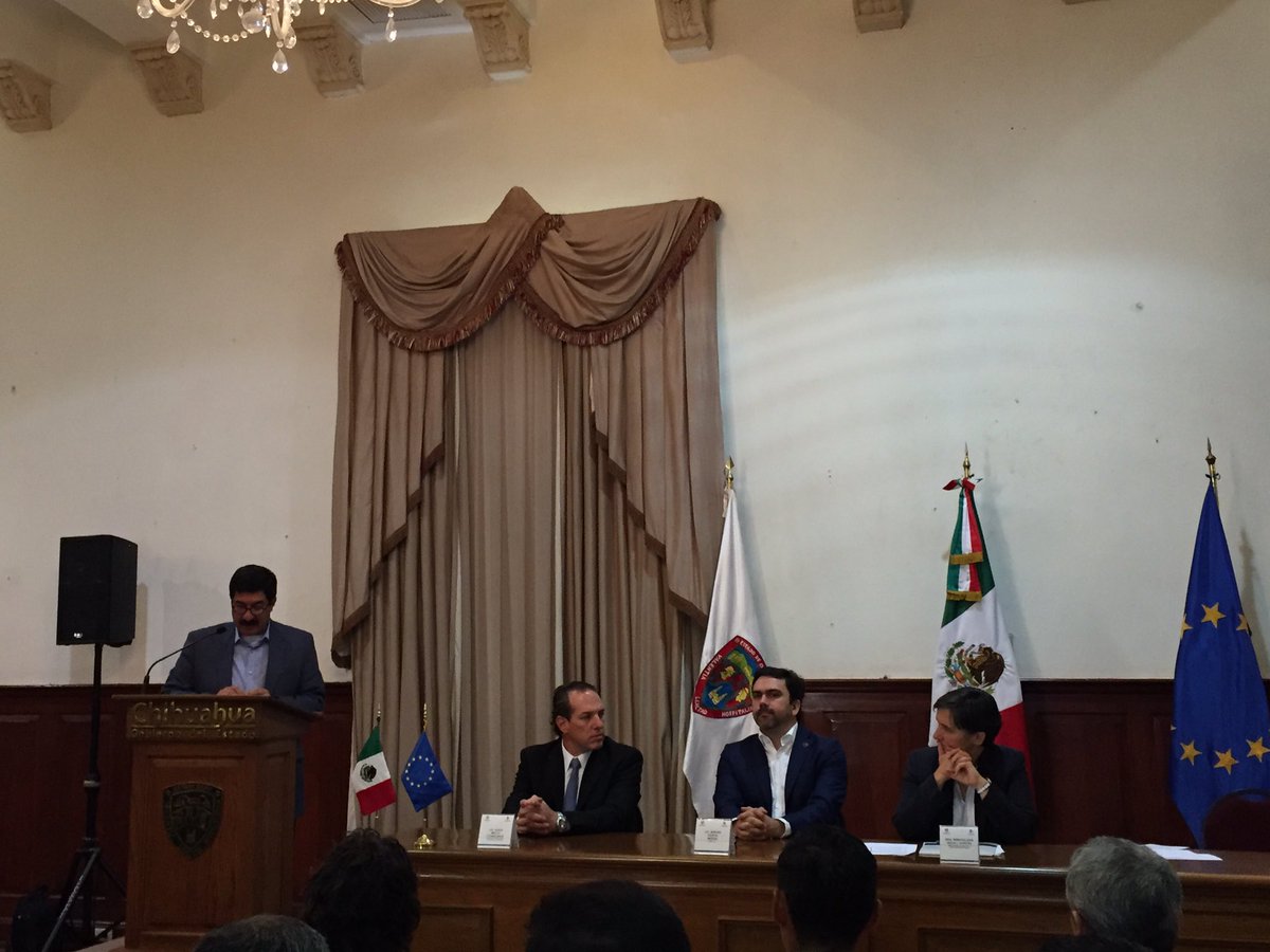 ContornoMX's tweet photo. @Javier_Corral con la Unión Europea y Pellet México pellet.mx en el encuentro #LowCarbonMX en #Chih Oportunidad para la industria de biomasa https://t.co/Pmt7Za4kJy
