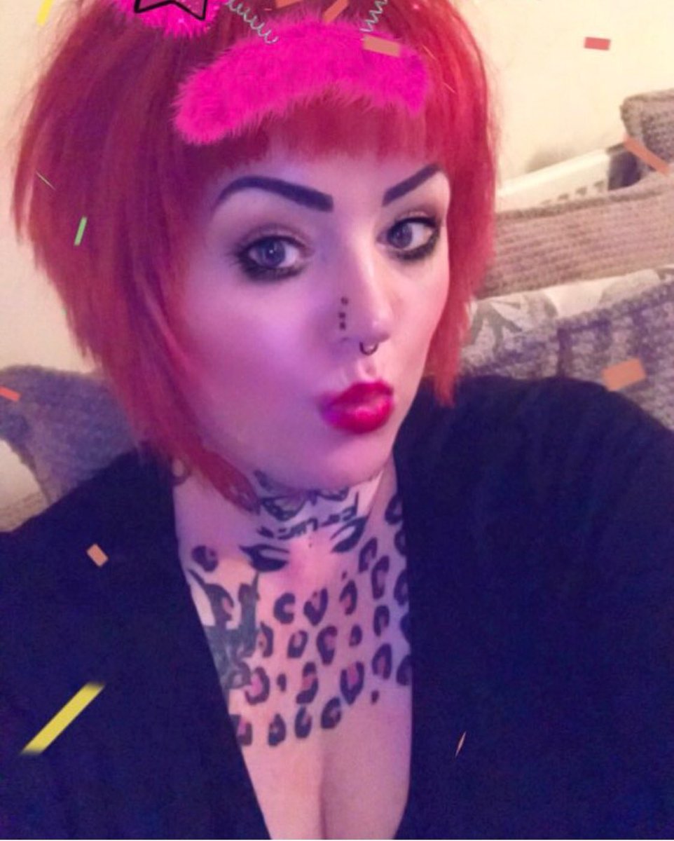 sarahlarthur73's tweet photo. #gottaloveafilter Tuesday bore off make it Friday already! #kisses #bored #bpd #exhaustedbody #wiredbrain 😘 https://t.co/BpRpGsEUSX