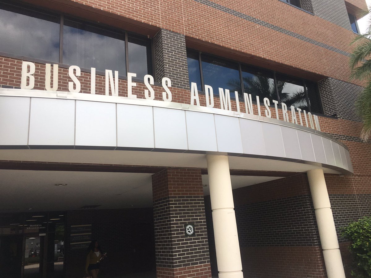 UCFBusiness's tweet photo. @danieltosh Welcome back to campus! Stop by your old stomping grounds - we remodeled (at last!) P.S. Bring the pups 🐶🐶 https://t.co/VvESSoOMZ2