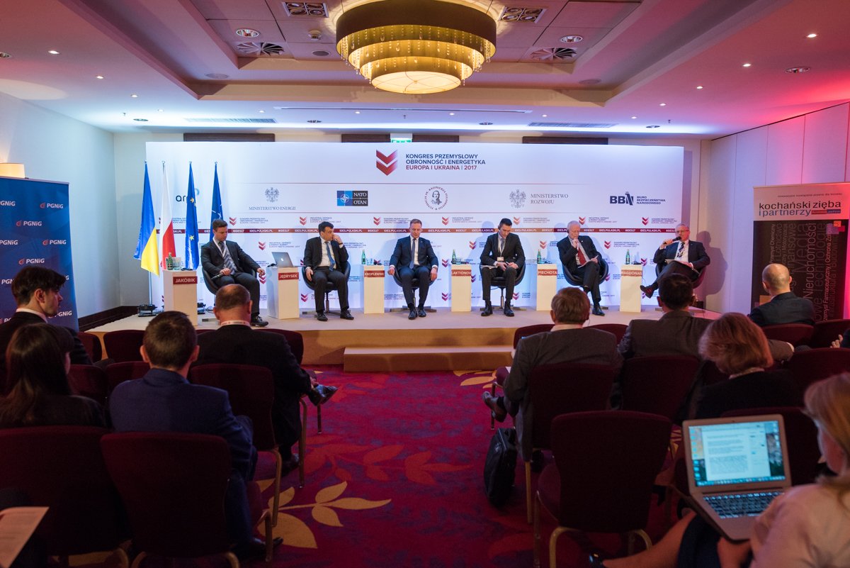 FundPulaskiego's tweet photo. 200 photos form #IDES17 are available now! Thank you all for being with us that day!
Link: https://t.co/vqDcprU2k7 https://t.co/A1qrWv2sRm