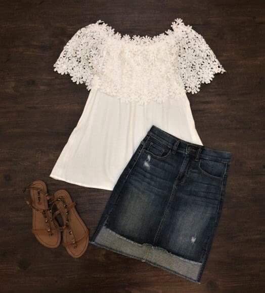 southerndivas2's tweet photo. Back by popular demand💝Off the shoulder Shelby Top!!! Limited quantities!! #divademic #sdb #boutiqueshopping #ootd #cypresstx https://t.co/mTFizYOsYk