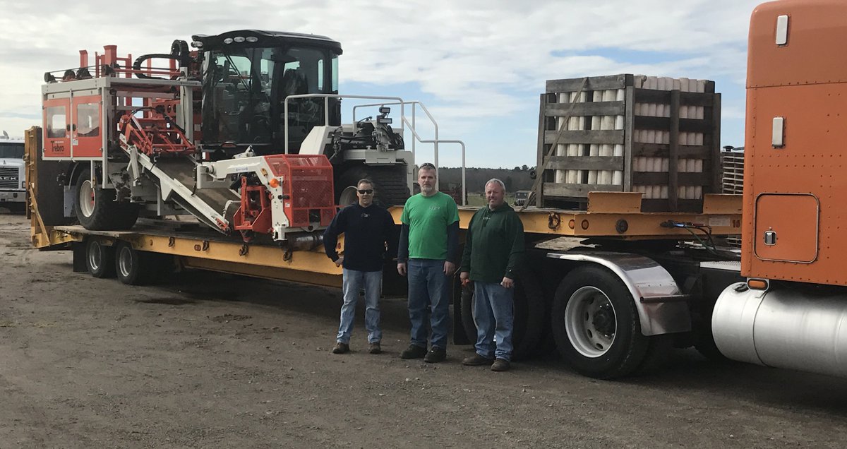 TrebroMfg's tweet photo. New Trebro TSR automatic stacking harvester going into action this spring at Kingston Turf in Rhode Island. https://t.co/SBVe3Hmmvp