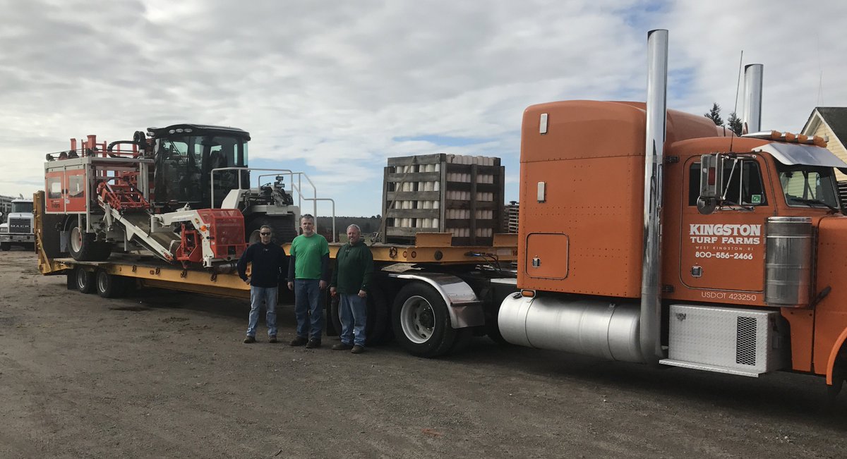 TrebroMfg's tweet photo. New Trebro TSR automatic stacking harvester going into action this spring at Kingston Turf in Rhode Island. https://t.co/SBVe3Hmmvp