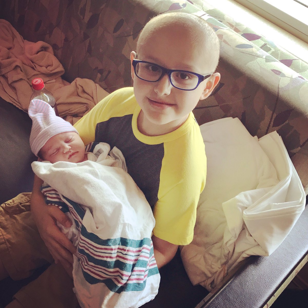 HelpCureCaleb's tweet photo. Caleb became a big brother again last week to, Presley Sloane ❤️❤️ https://t.co/mkNJ0zbn2B