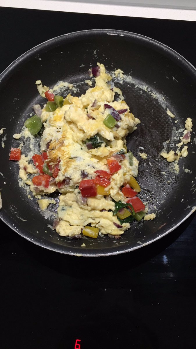 Bradle_Mace's tweet photo. @GordonRamsay rate my first omelette please https://t.co/mAPssflOZV