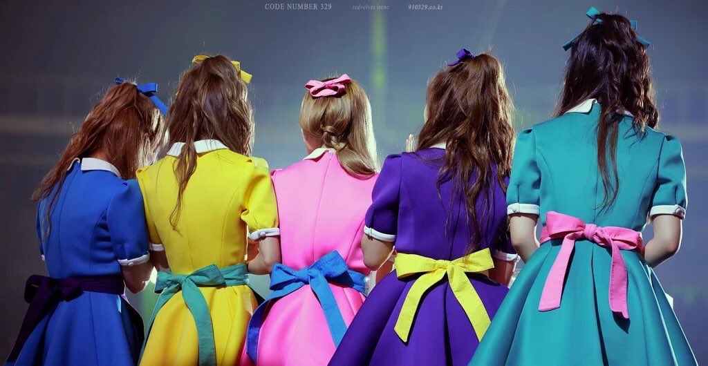 starway329's tweet photo. #1000DaysWithRedVelvet  #1000DaysOfHappiness 
#ReVeluv #FFB69F 
✌Than Thank You✌
💚💜💗💛💙🐥🐢🐰🐻🐹 https://t.co/0LxY4GwXlT