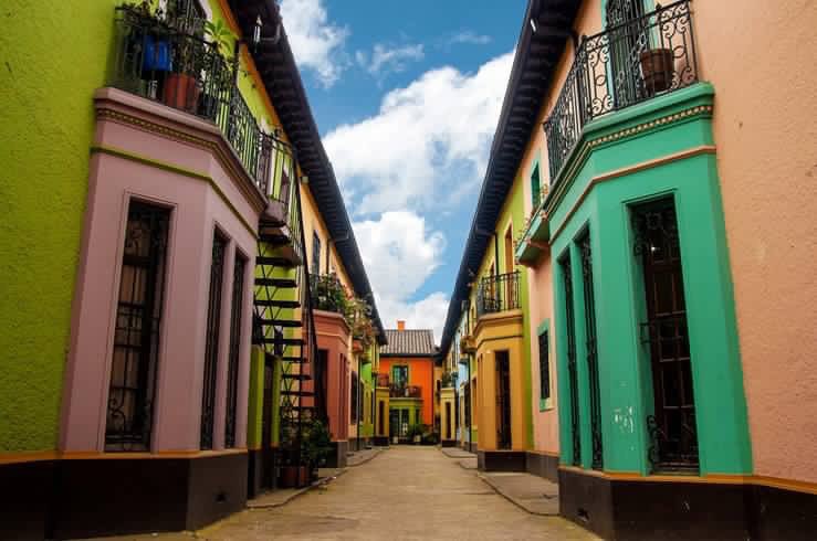 FourSeasonsES's tweet photo. ¡En 15min! Recuerden utilizar el hashtag #discoverLATAM para unirse a la conversación https://t.co/yNEkfjxmvz #martesviajero #FSLuxLab https://t.co/pvYADfP6MB