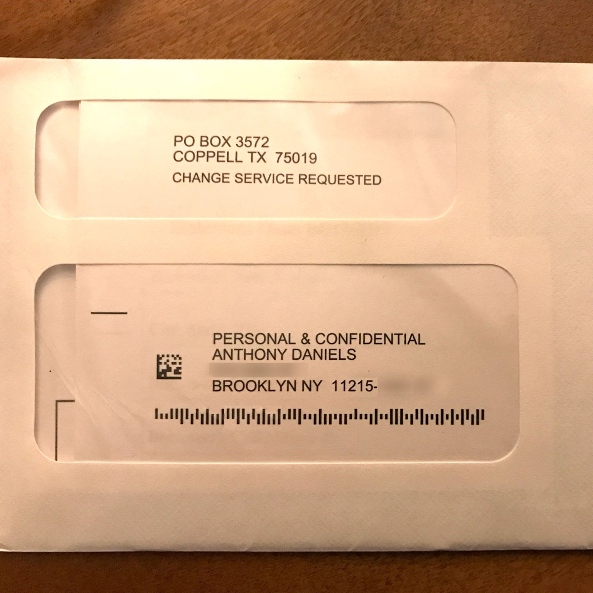PeteTheRetailer's tweet photo. Well, this is confusing.
#GoldenTony https://t.co/s2LhCv7ui4