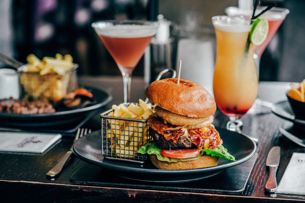 Tuesday blues gone with a flash after tucking into this for lunch, midweek you can even get 2 for £12.. I can't think of anything better..