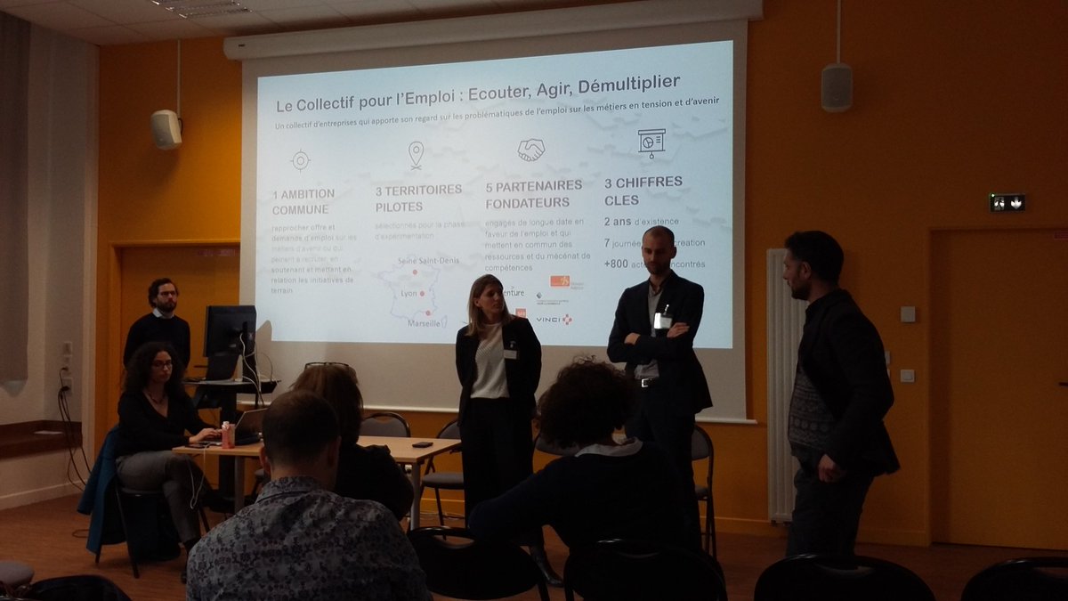 CollectifEmploi's tweet photo. Restitution du parcours #ecole #entreprise destiné aux classes Segpa, au collège Jean Jaures à Saint Ouen @AccentureFrance @SFR https://t.co/Y0vOHcqnj1