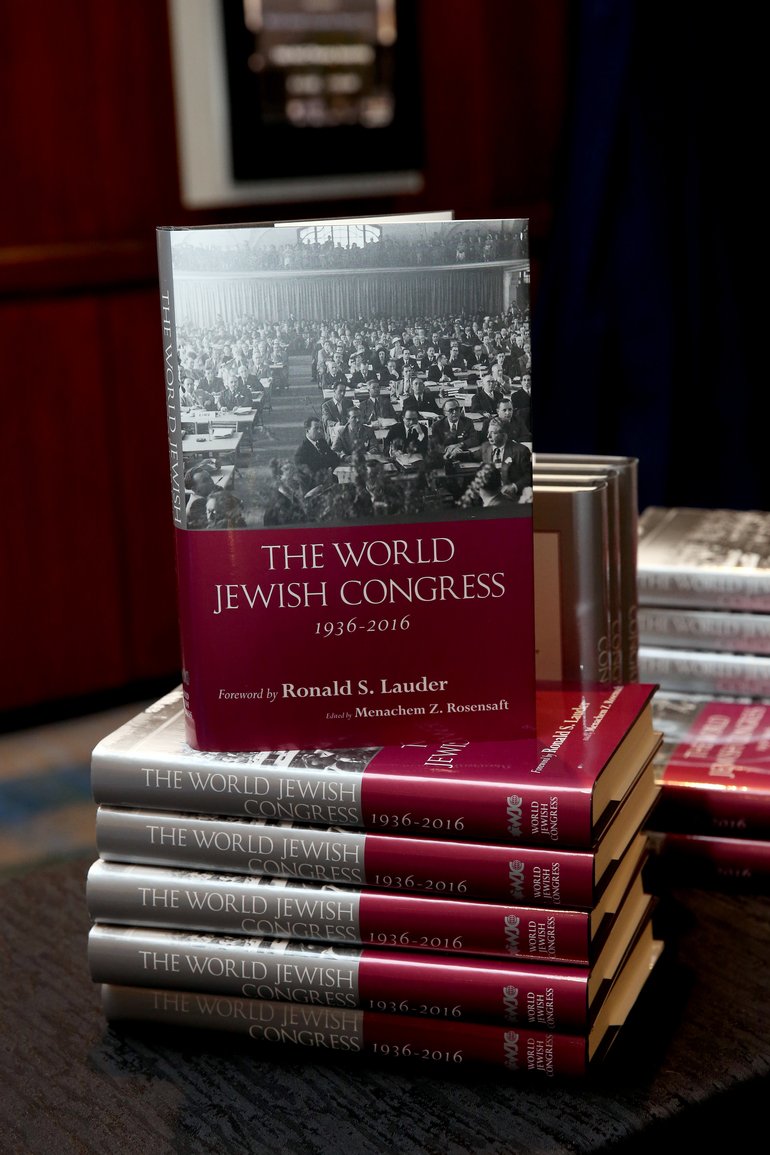 WorldJewishCong's tweet photo. And what are you reading these days? #WJCNY17 #OneJewishWorld https://t.co/JMsJqRIKP1