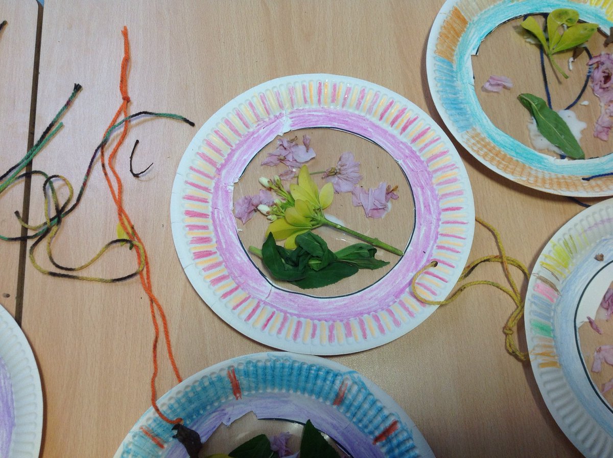 CHPRuby's tweet photo. We made beautiful nature sun catches in craft club!Bringing the outdoors indoors! We even found a good use for all the blossom we have! https://t.co/3nsS9Vt0Cq