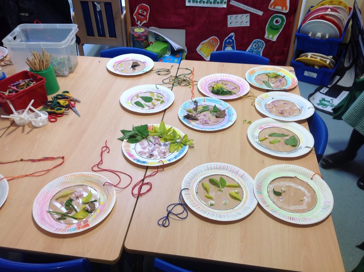 CHPRuby's tweet photo. We made beautiful nature sun catches in craft club!Bringing the outdoors indoors! We even found a good use for all the blossom we have! https://t.co/3nsS9Vt0Cq