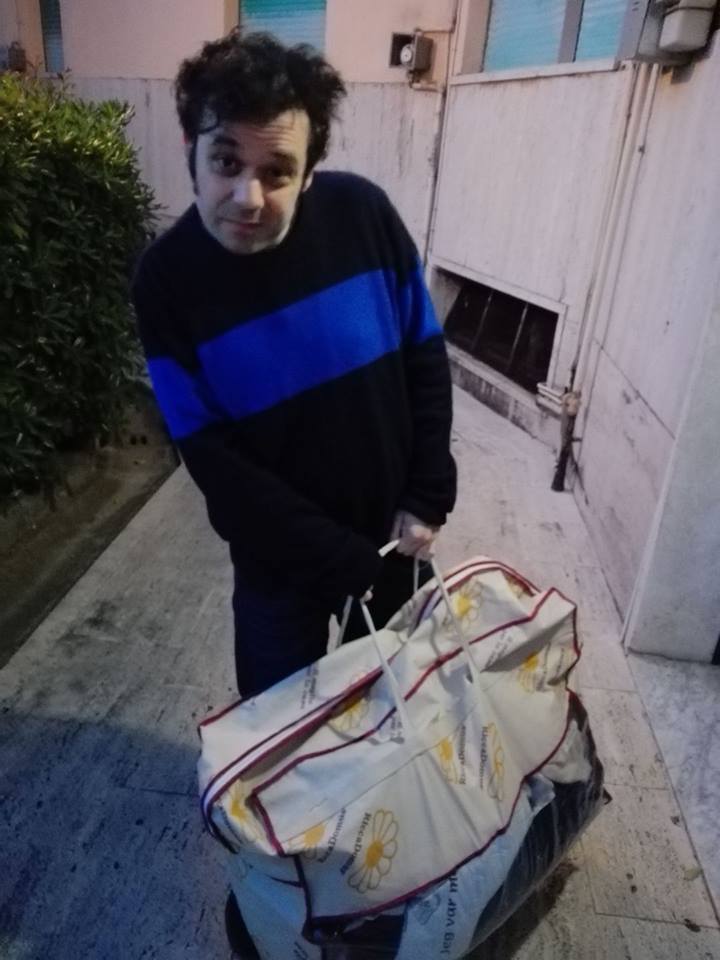 Chiazzetta's tweet photo. Buona liberazione di casa, io trasloco il #25aprile 
#25AprileSempre #25aprile2017 #25aprile1945 https://t.co/FF22oAS06M