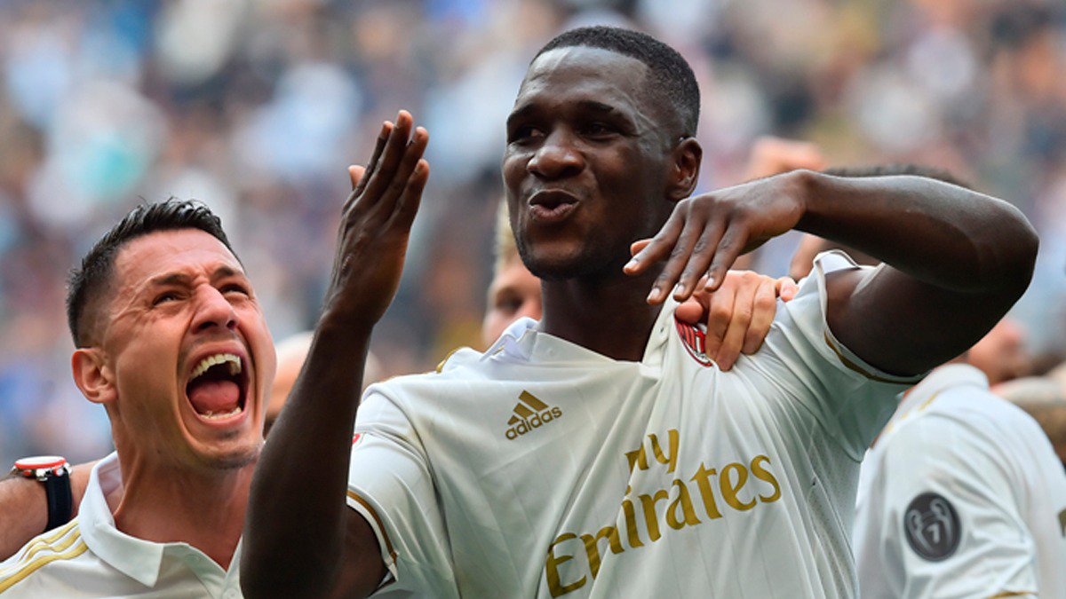 Goles_Colombia's tweet photo. Agónico gol de Zapata en el clásico: Inter 2 Milan 2: https://t.co/VdCBl1usUz  #GolesCO #Zapata #SerieA #Milan https://t.co/mCefBao8zR