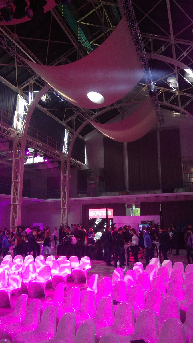 Philip_Tidd's tweet image. Thats a wrap @GenslerUK Goodnight #Bratislava. THNX @hbreavisUK for an inspiring day of #inspirationtalks and to @astro_Michaela @BradaDavid