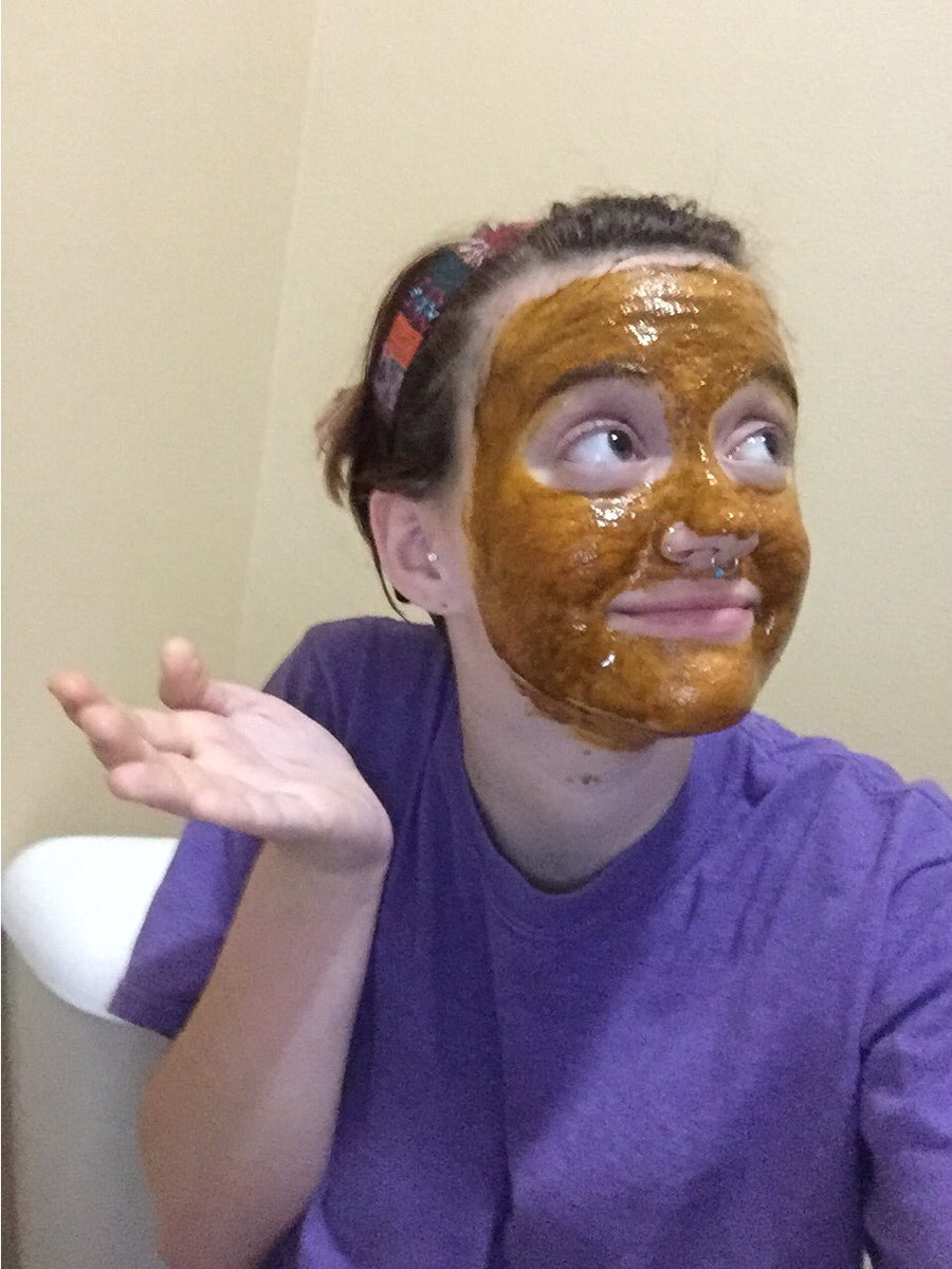 keepupwithkeck's tweet photo. I think it is safe to say that this particular face mask was a little messy... #foodforface #homemadefacemask https://t.co/nYY62Sojqa