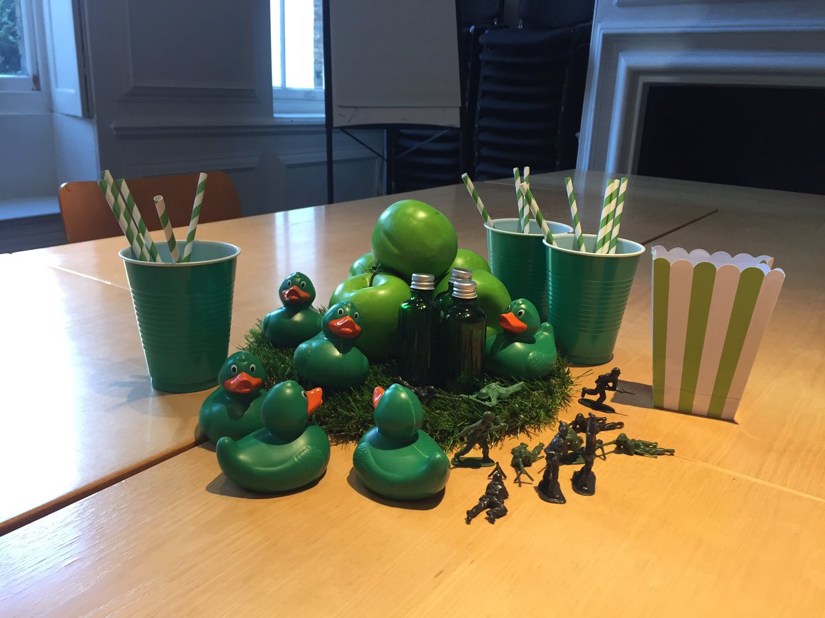 MagicMeArts's tweet image. Thanks so much 2 @vmbrightleaf for their fab donations for our #cocktailsincarehomes parties! Shout out to @froufroudays for connecting us!