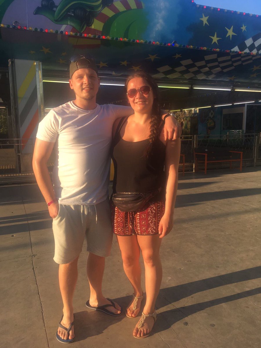 leahchan94's tweet photo. I've had the time of my life this holiday and who to spend it better with than my best friend &amp; love❤️️ @KyleGarwood https://t.co/Umi5EoCLz4