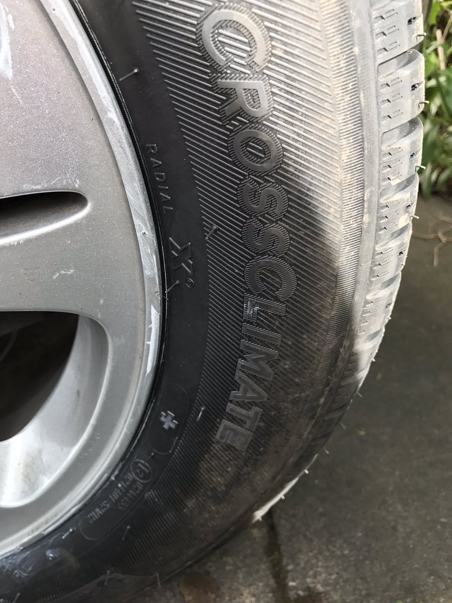 Octywagon's tweet image. Great weather today for trying out my newly fitted @MichelinTyres #crossclimate+ - sun/rain/sleet/snow/hail all in one day....