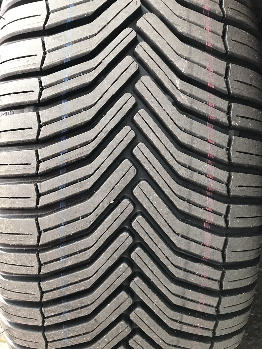 Octywagon's tweet image. Great weather today for trying out my newly fitted @MichelinTyres #crossclimate+ - sun/rain/sleet/snow/hail all in one day....
