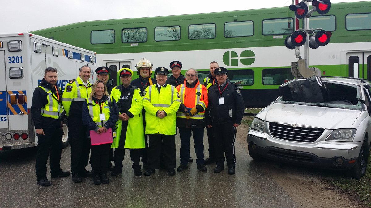 GOTransitSSD's tweet photo. Many thanks to the #RSW2017 #fataldistraction Exercise planning group. It couldn't have happened without our #PartnersInCommunitySafety https://t.co/5h2rAcG7zS