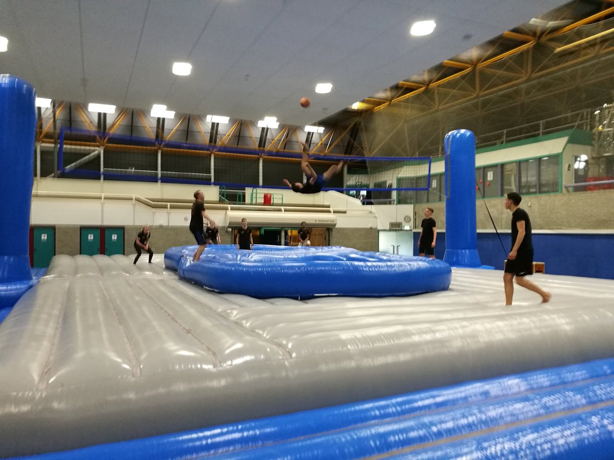 Vandaag een demo gegeven voor de <a href="/vba_almere/">Bedrijfskring Almere</a> om bedrijven te enthousiasmeren voor #Bossaball en bedrijfssport! #iedereeninbeweging