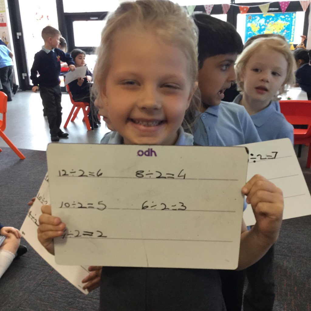 MrsLHByrne's tweet photo. Super dividing in Year 1 today! We spotted lots of patterns and links to our times tables too 😉👍🏼 https://t.co/70WLMXYC6F