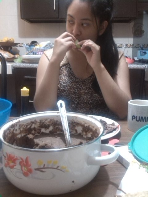 Dilan_Sempay's tweet photo. Almorzando tranquiz con Joselyn xdxd  <3 https://t.co/Wij3lUpZPY