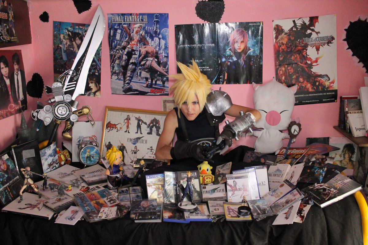 SatsukiCosplay's tweet photo. Me encantaría ganar esta espada para mi cosplay de Cloud y así estar al completo!! ;) #DistantWorldsGAME https://t.co/QJ5ybTTEt8