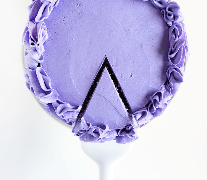 iambakertweets's tweet photo. I call this my "Messy Ruffle Purple Ombre Cake". Once you see it, you'll see why!! https://t.co/N0mbREm8r8 #iambaker #cakedecorating #ombre https://t.co/fC39ucQi5H