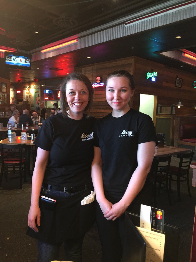 GilBryson's tweet photo. Kimberly and Sarah from Caledonia EmbracingChange&amp;having a Passion to Serve! Great Job! @john_iannucci1 @Tony_Wehner https://t.co/6RkBuYRtsc